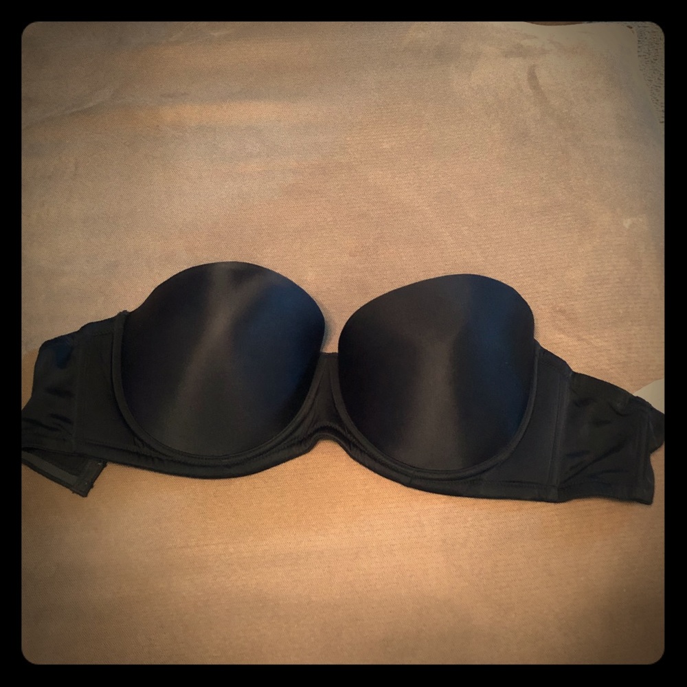 Frederick’s of Hollywood Strapless Bra